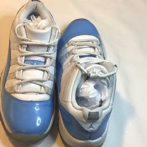 AIR JORDAN 11 Low ‘Columbia Blue’/White University